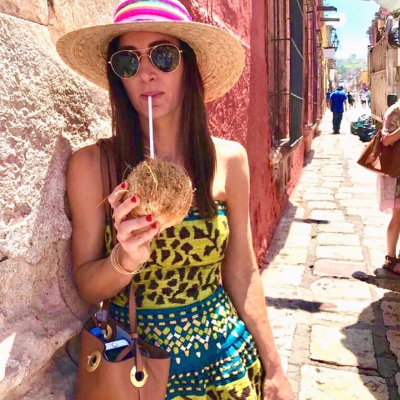 Meet the Posher - Picture 1 of 1